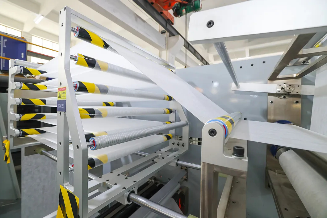 LINKWORLD - FULL SERVO ADULT DIAPER PRODUCTION LINE CUSTOMIZED